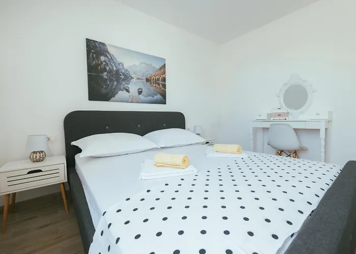 Marusic * Makarska